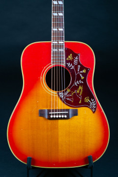 1969 GIBSON HUMMINGBIRD