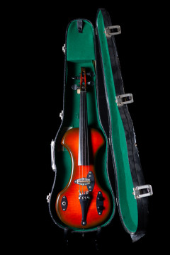 1973 FENDER Violon