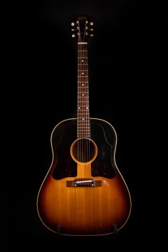 1961  GIBSON J-45