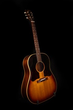 1961  GIBSON J-45