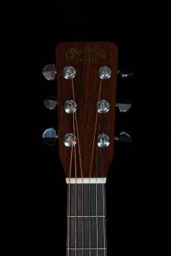 1967 Martin D18