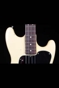 1976 FENDER Musicmaster Bass